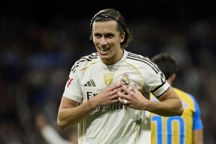Álvaro Carreras estreou-se a marcar pela equipa principal do Real Madrid