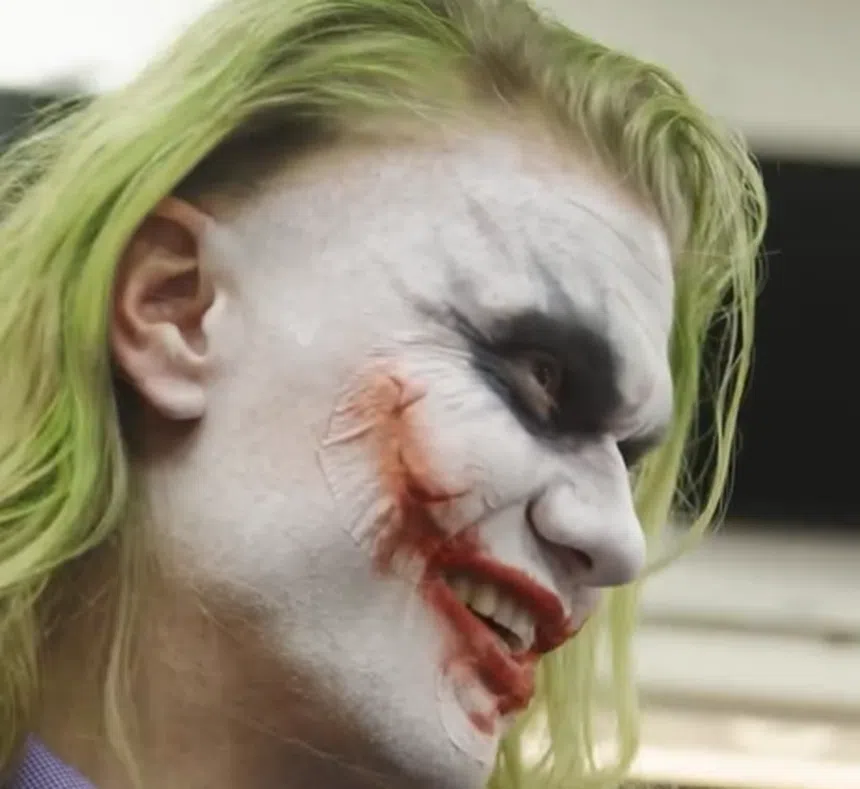 Haaland mascarado! Nem Joker o escondeu