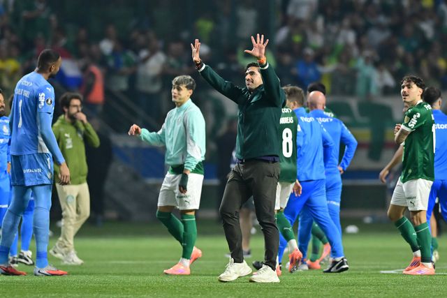 Abel Ferreira está em fim de contrato com o Palmeiras, mas tem proposta para renovar