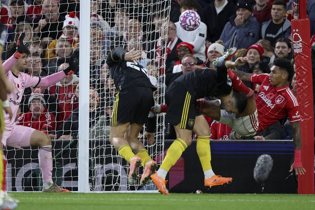 Quatro golos, jogaço e Sean Dyche a pôr fim à série de vitórias de Amorim