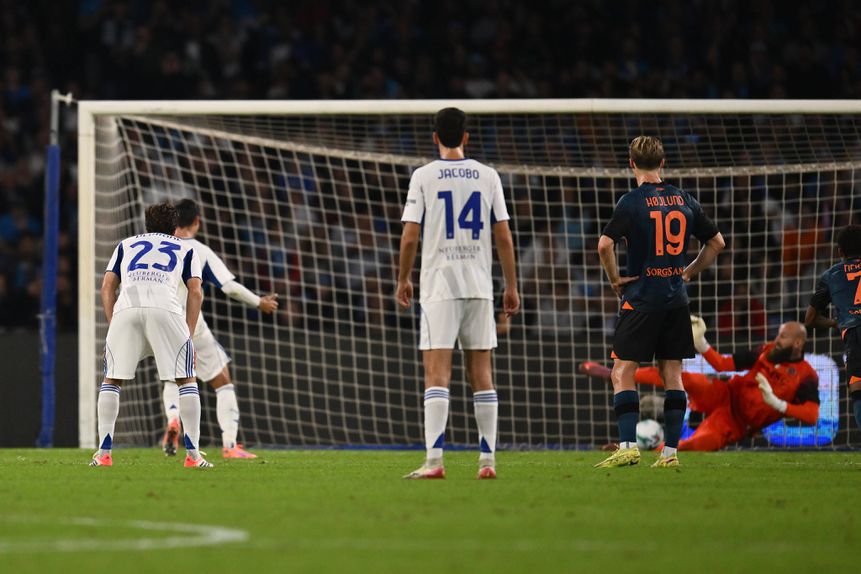 Morata desperdiçou penálti no Nápoles-Como - Foto: IMAGO