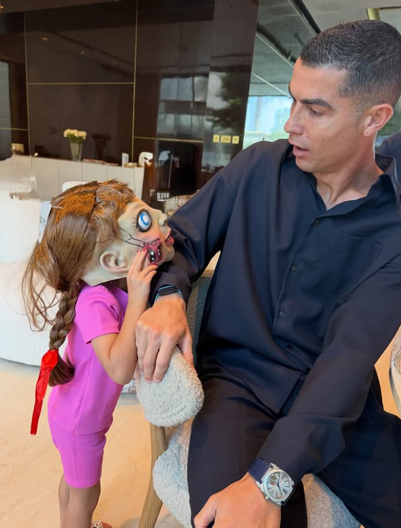 Filha de Cristiano Ronaldo prega-lhe um susto - Foto: Georgina Rodríguez/Instagram