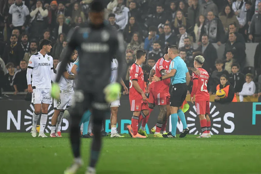 Branco em Guimarães? Vermelho vivo! Queimou tudo