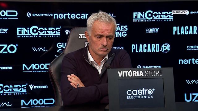 Mourinho e a primeira parte: «Encalhámos ali um bocado»