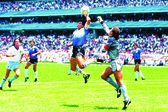 Mundial do México-1986, Diego Armando Maradona e Peter Shilton — quem não se lembra? - Foto: Imago