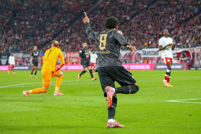 Tiago Tomás a celebrar o golo do Estugarda em Leipzig