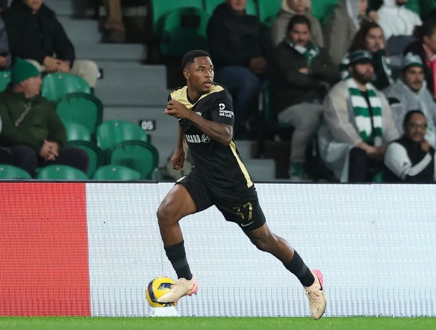 Kauan Gomes fez a estreia na equipa A do Alverca e na I Liga - Foto: Alverca/Instagram