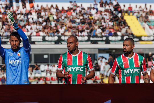 Estrela da Amadora: Cautelas, caldos de galinha e... 'blackout'