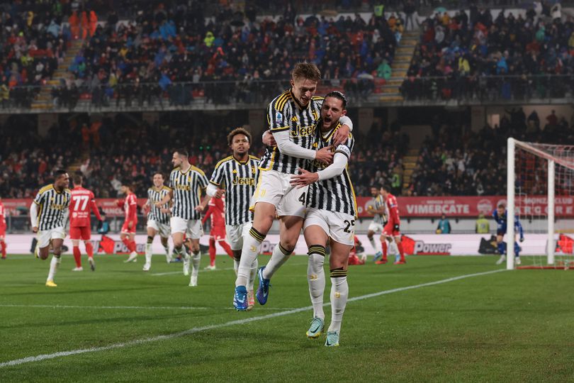Juventus arranca jornada com vitória sofrida em Monza e liderança à condição