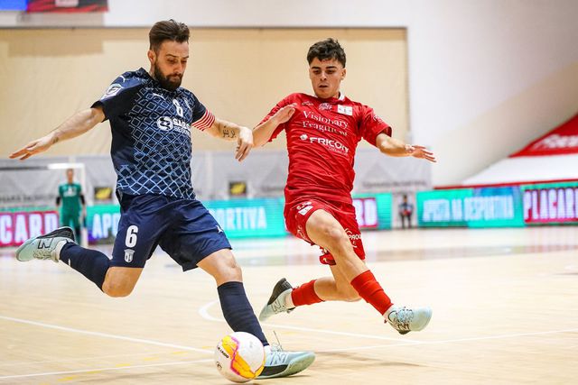 Caxinas vence SC Braga em jogo de loucos