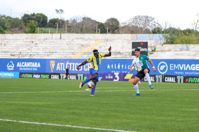 Liga 3: Covilhã quase aumentou o fosso, mas Atlético resgata igualdade no final