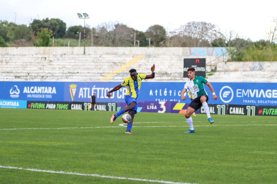 Liga 3: Covilhã quase aumentou o fosso, mas Atlético resgata igualdade no final