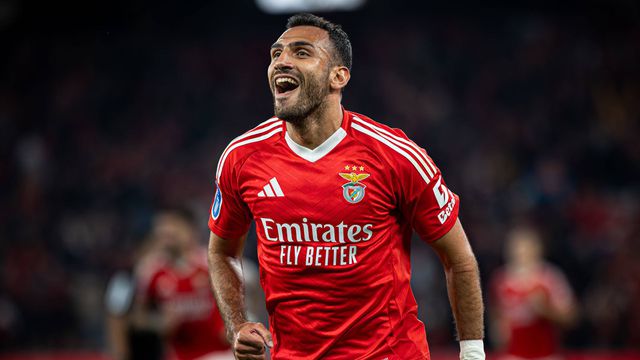 Pavlidis, avançado do Benfica