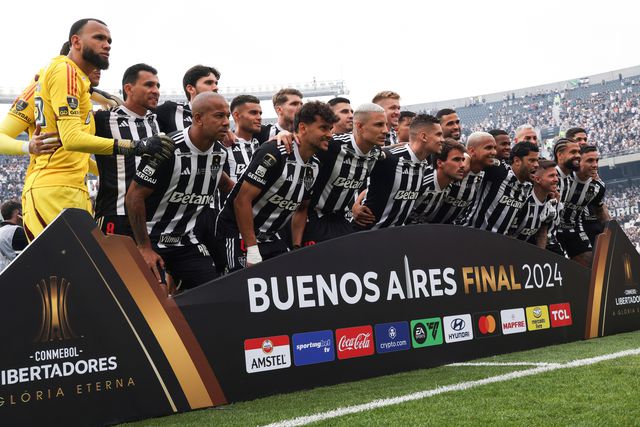 Cruzeiro goza com o Atlético Mineiro por perder final da Libertadores