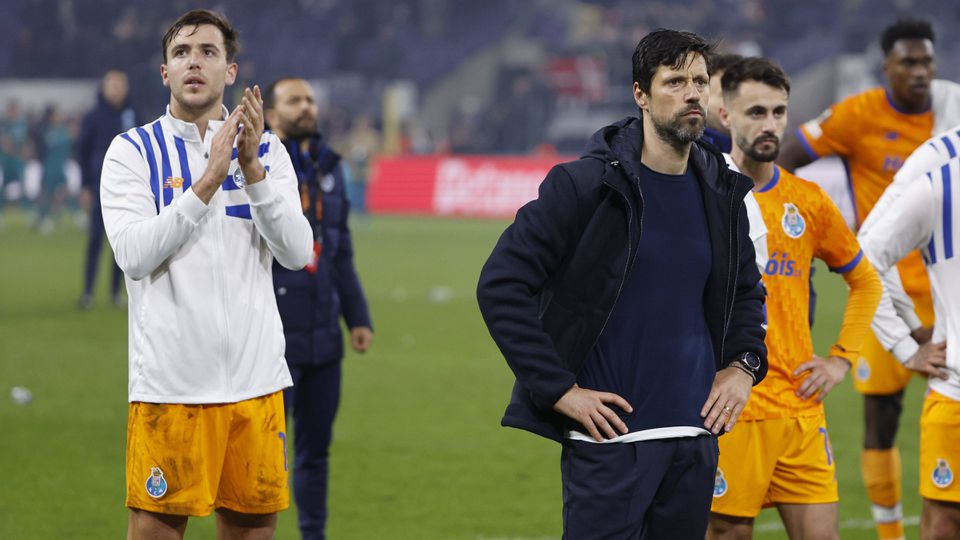 Vítor Bruno explica erros individuais da equipa