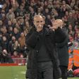Guardiola responde a provocação de fãs do Liverpool (vídeo)