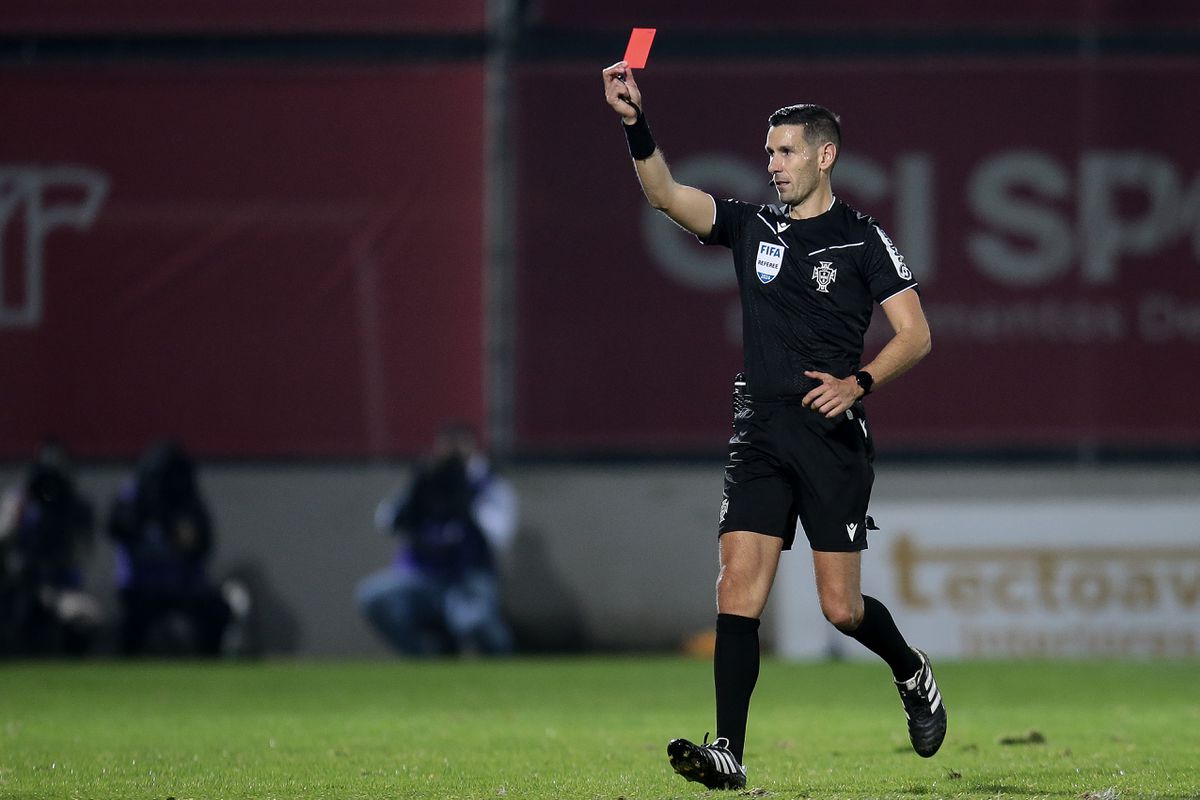 Já há árbitros para o Sporting-FC Porto e o Benfica-SC Braga