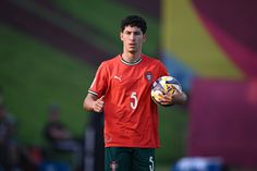 José Neto, lateral-esquerdo do Benfica e internacional português - Foto Imago