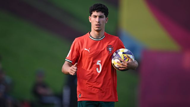 José Neto, lateral-esquerdo do Benfica e internacional português - Foto Imago