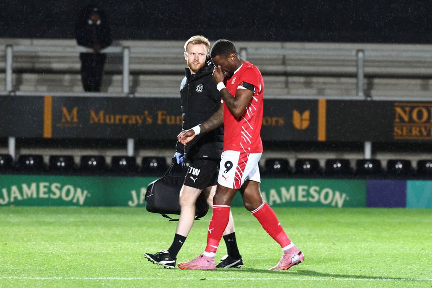 Omar Bogle, avançado do Crewe Alexandra