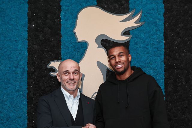 Oficial: Atalanta contrata central por 9 milhões de euros