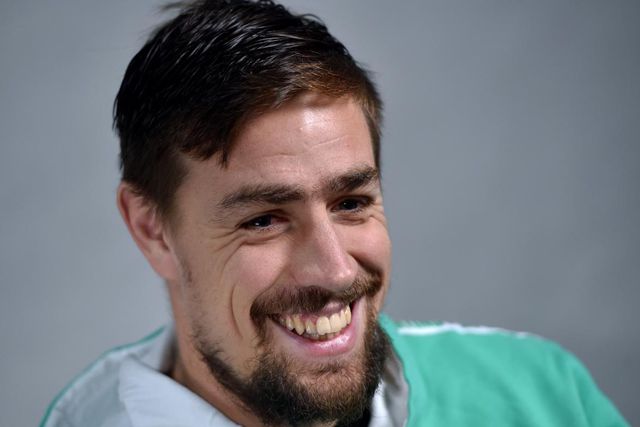 «Ligaram da Arábia ao meu empresário»