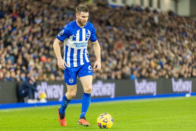 James Milner apanha Giggs em pódio da Premier League
