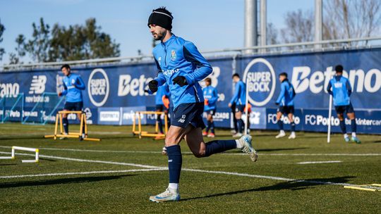 FC Porto: 23 jogadores para o Nacional