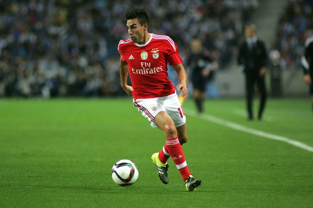 Nico Gaitán com a camisola do Benfica