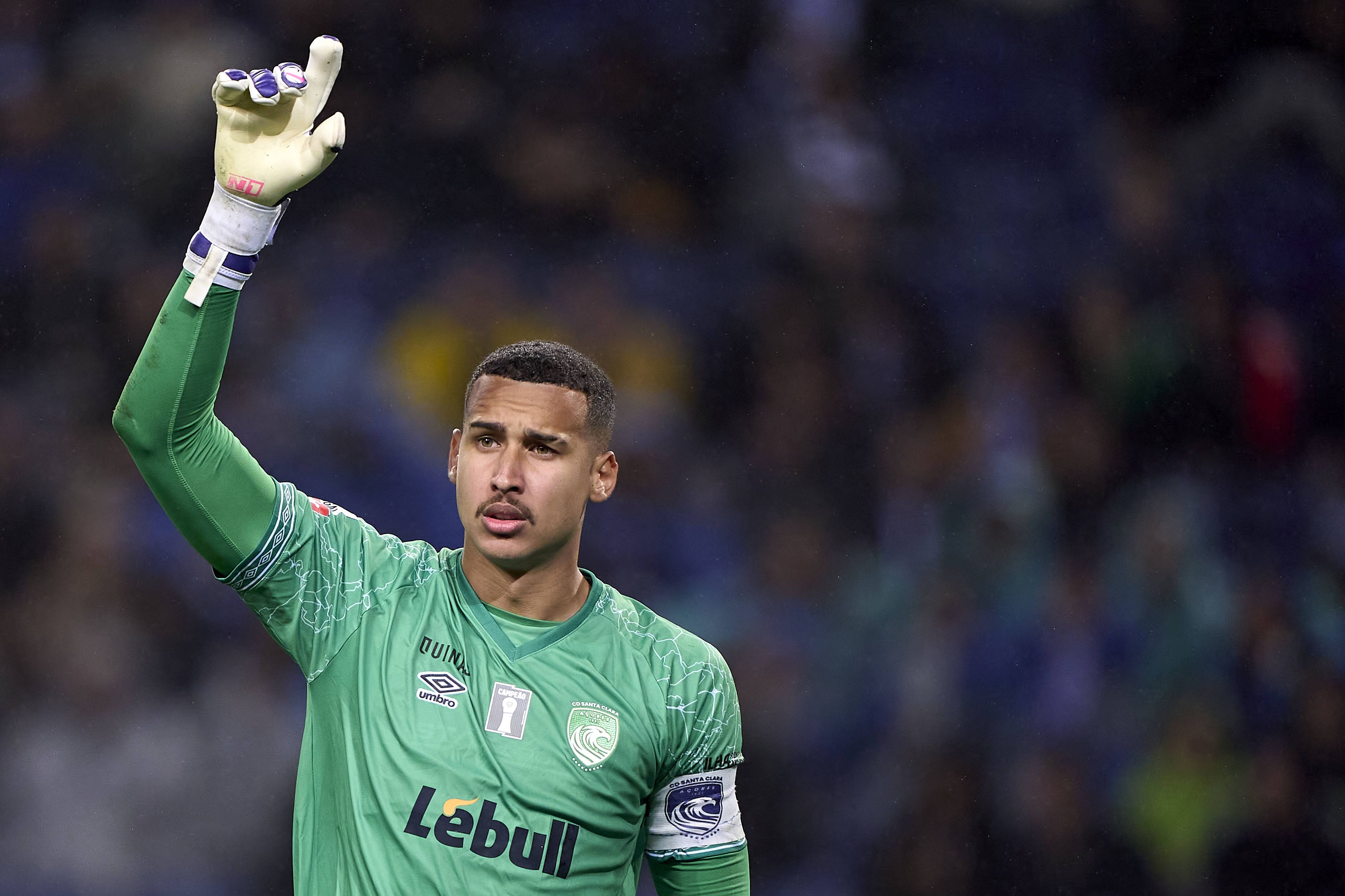 1.º Gabriel Batista (Santa Clara) - 22 jogos - 1.980 minutos feitos - 0 minutos falhados. Foto: IMAGO