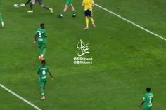 O passe de Félix foi delicioso, mas... Ronaldo atrapalhou-se com a bola