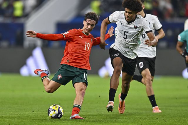 Ifeanyi Ndukwe em ação contra Portugal no Mundial sub-17