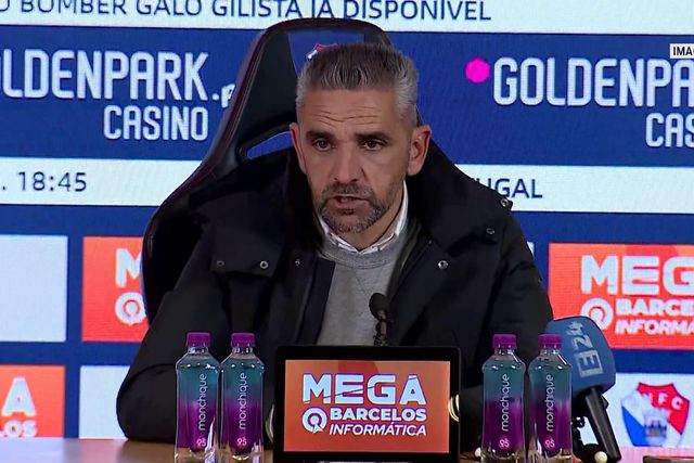 Rui Borges: «Deixámos o jogo partir e perdemos bolas fáceis»