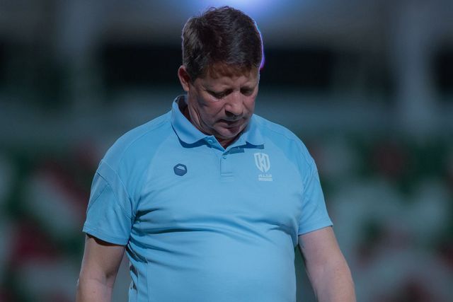 Paulo Sérgio, treinador do Al Okhdood