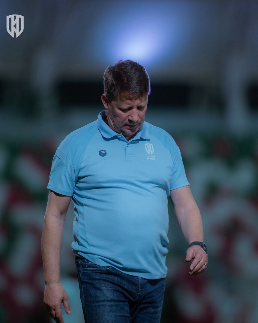 Paulo Sérgio, treinador do Al Okhdood