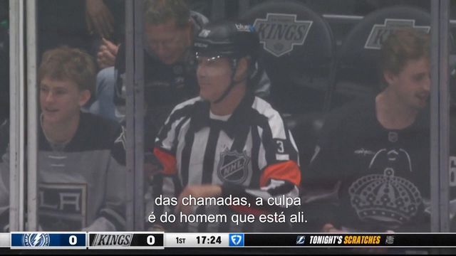 Que árbitro é este? Ator Will Ferrell 'confunde' adeptos e jogadores em jogo da NFL