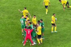 João Félix sofre agressão e gera-se o caos no relvado (vídeo)