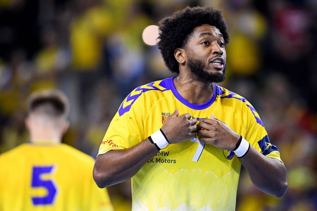 Campeão europeu acusado de violação é afastado pelo clube e clama por inocência