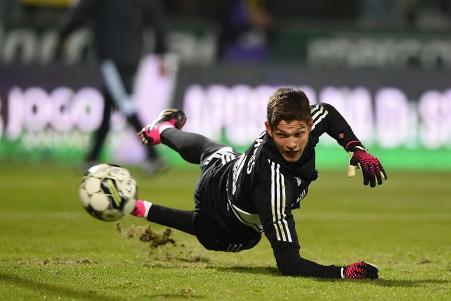 André Gomes ganha força num futuro pós-Trubin