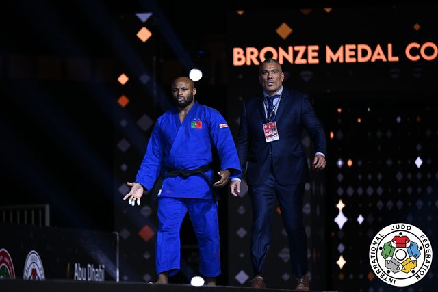 Fonseca fica à beira do pódio no Grand Slam de Paris