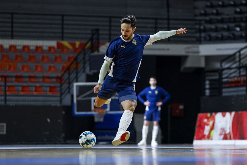 Miguel Ângelo foi o porta-voz no regresso ao trabalho (FPF)