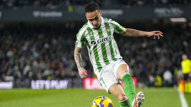 Antony a dominar a bola