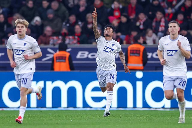 Gift Orban marca para o Hoffenheim em Leverkusen