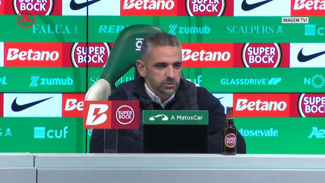 «Quenda tem estado muito bem à esquerda, não podem jogar todos à direita»