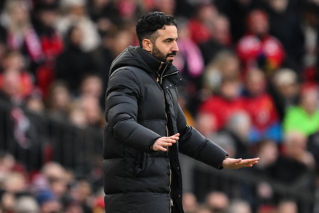 Amorim explica porque dispensou Van Nistelrooy: «Não foi difícil...»