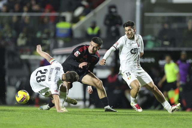 Não é fácil complicar tanto como este Benfica é capaz (crónica)