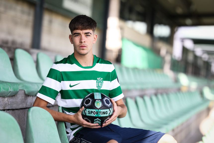 Pablo Valeron, avançado de 16 anos - Foto; SPORTING CP