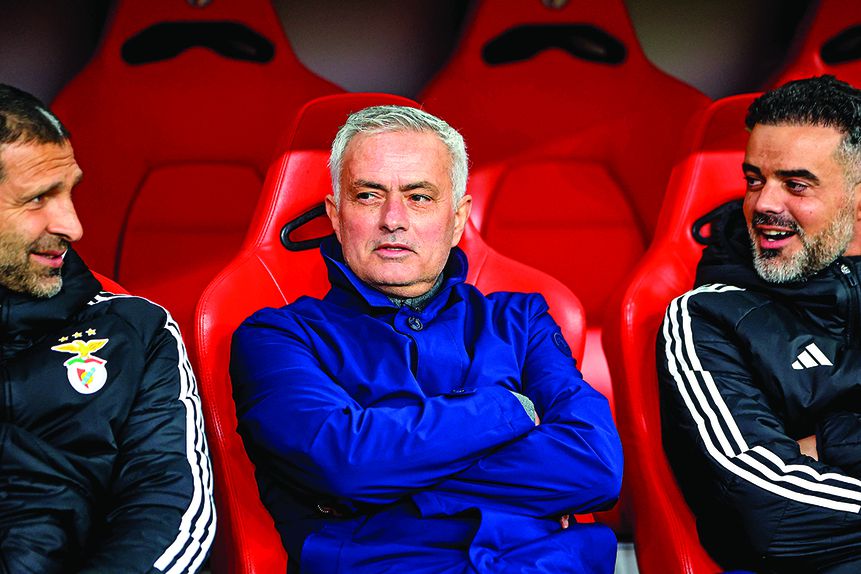 Mourinho partilhou que não estava desesperado com o fecho do mercado de transferências — Foto: IMAGO