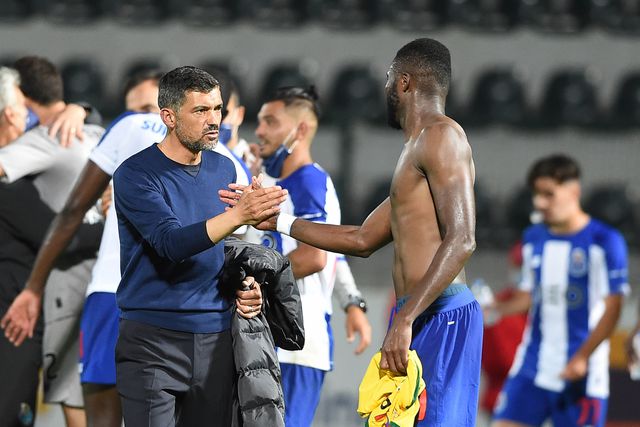 Sérgio Conceição e Chancel Mbemba no FC Porto - Foto: ASF/HELENA VALENTE