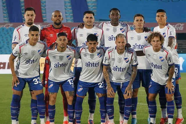 Seba Coates no onze titular do Nacional para a Supertaça - Foto: Nacional